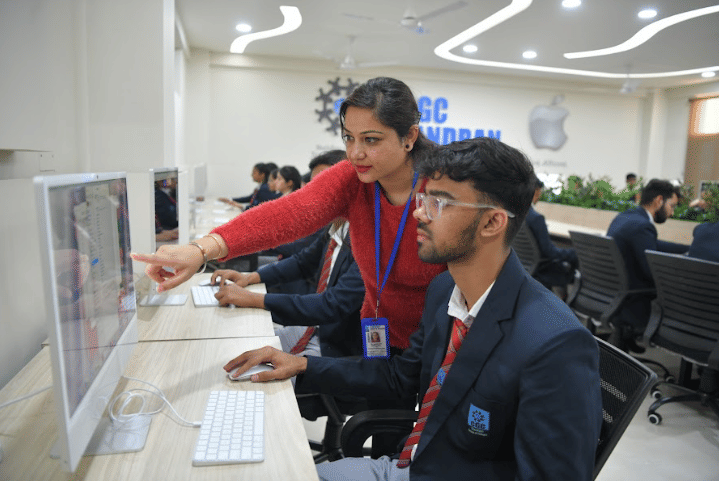 CGC Landran Students working in laboratories photo 2